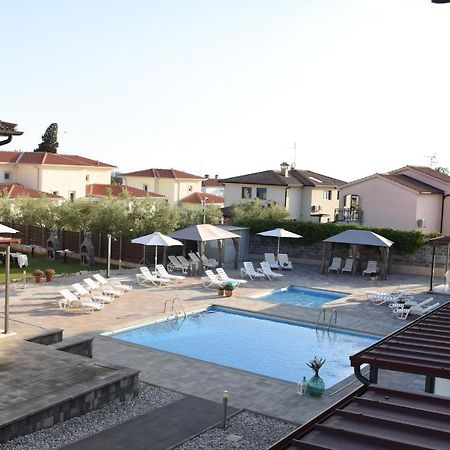 Apartmani Residence Jana Tar-Vabriga Buitenkant foto