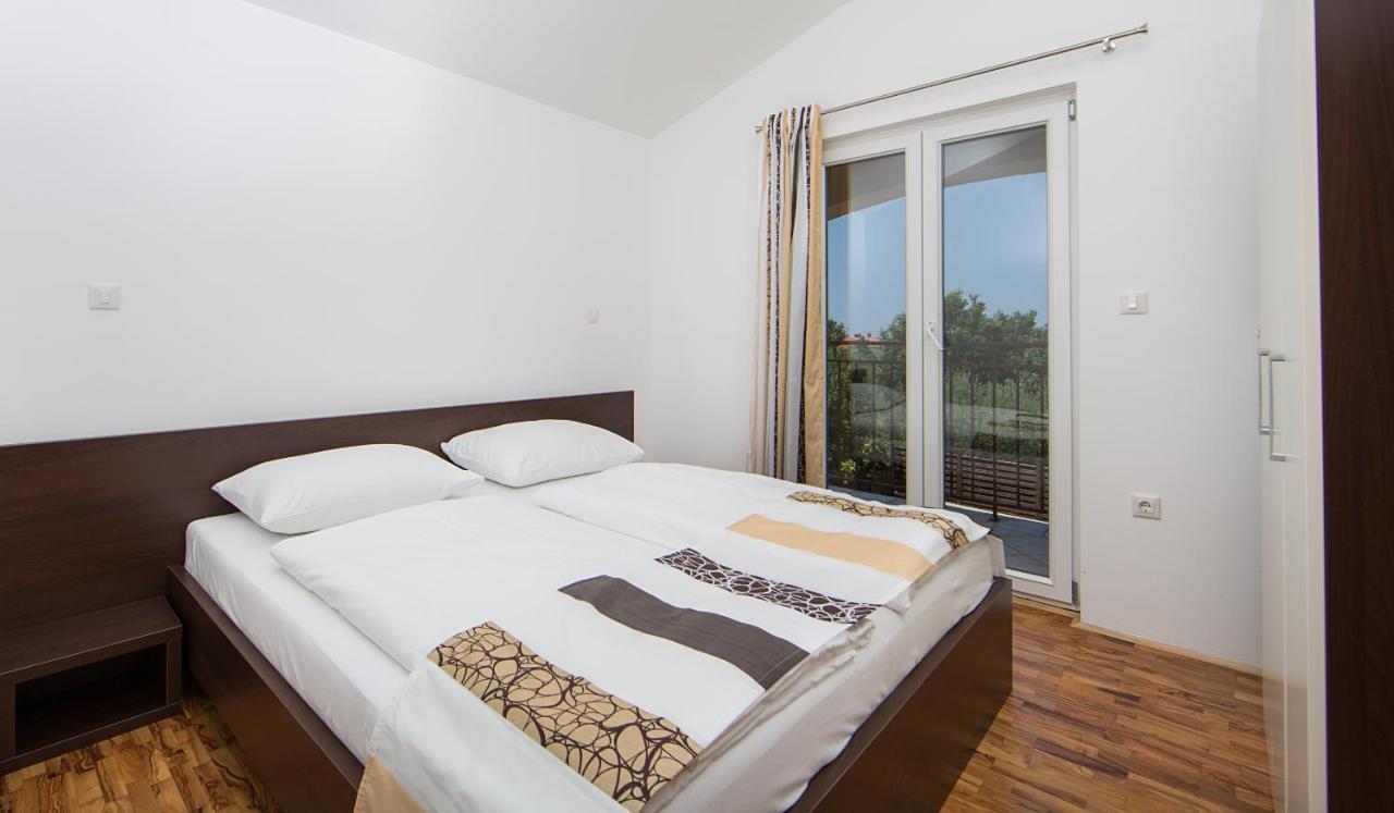 Apartmani Residence Jana Tar-Vabriga Buitenkant foto