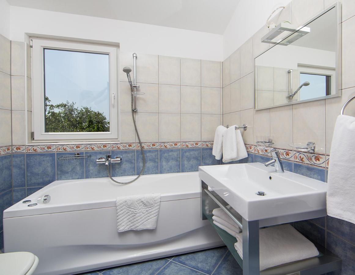 Apartmani Residence Jana Tar-Vabriga Buitenkant foto