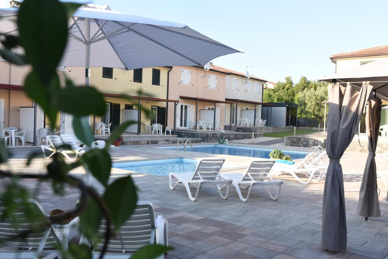 Apartmani Residence Jana Tar-Vabriga Buitenkant foto